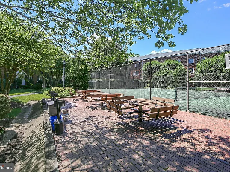 1630 W Abingdon Dr #301 — Photo 29