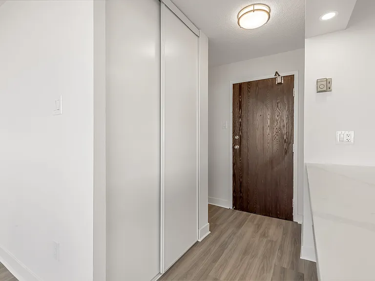 1201 Walden Cir — Photo 36