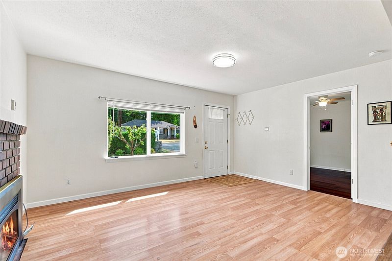 3rd image of 14408 42nd Avenue W