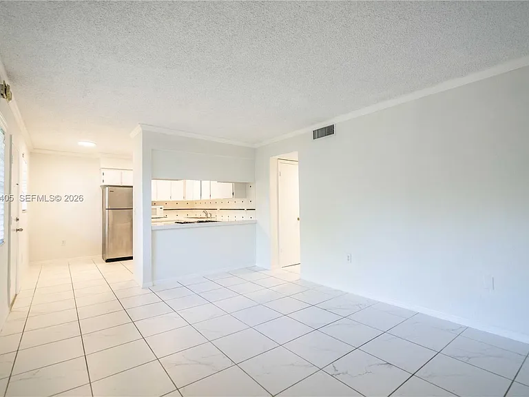3265 Virginia St #18 — Photo 3
