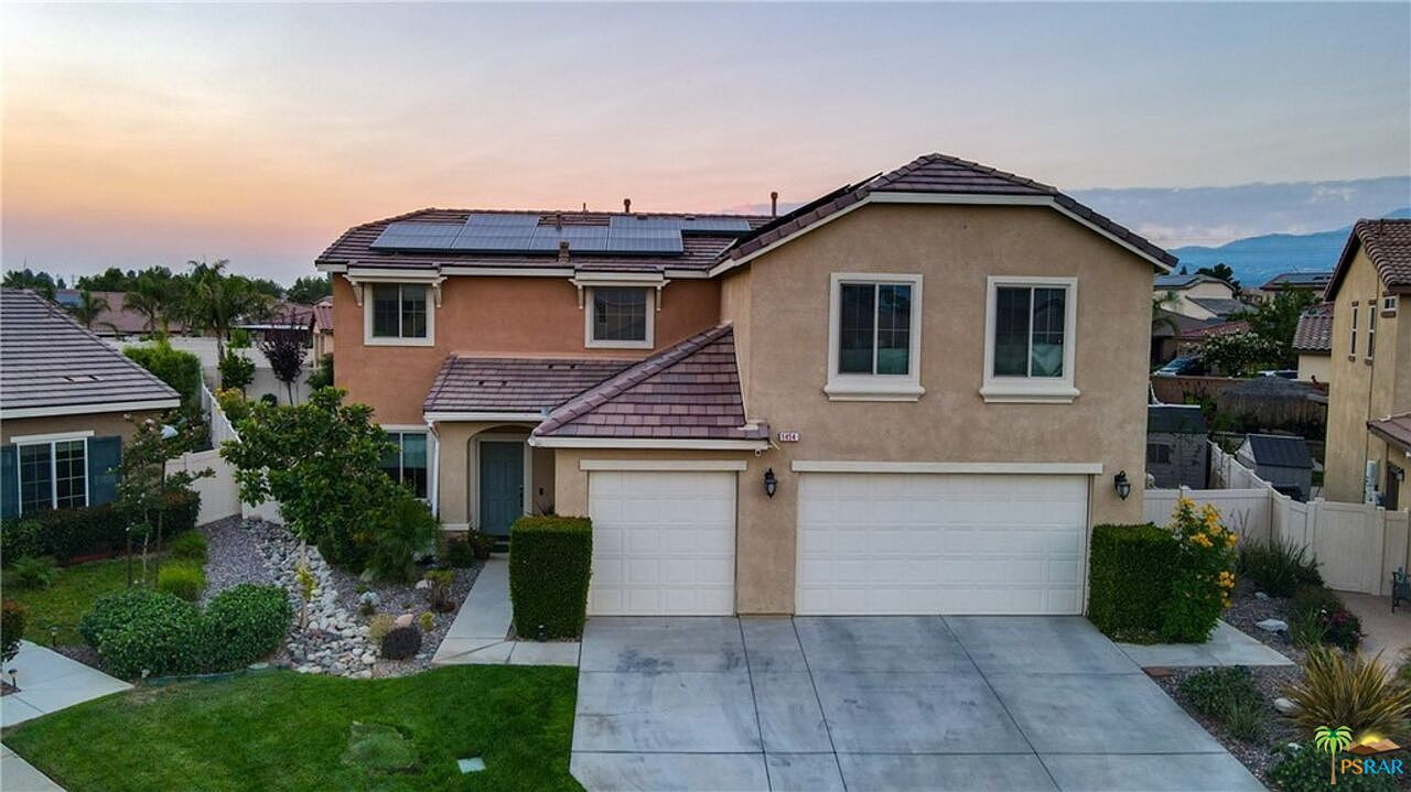 1454 Veronica Ct Beaumont Ca 92223 Zillow