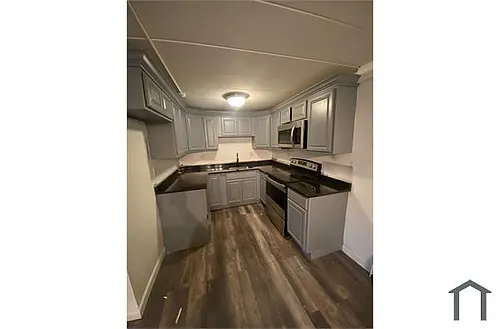 18 Nelson Dr #1F Photo 1
