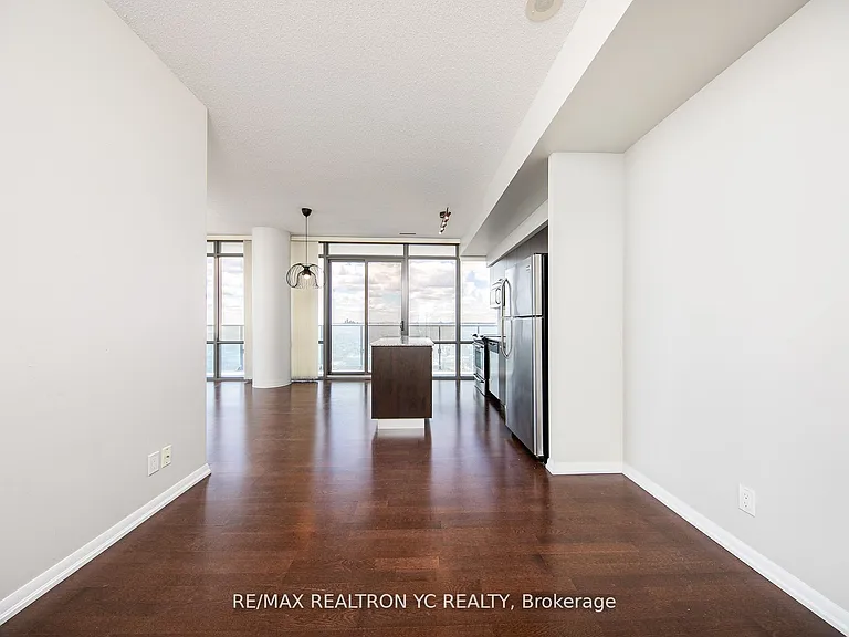 832 Bay St #3510 — Photo 5