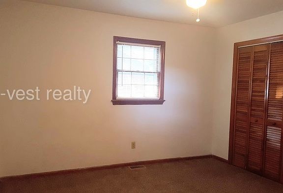 3rd image of 95 Wendfield Cir