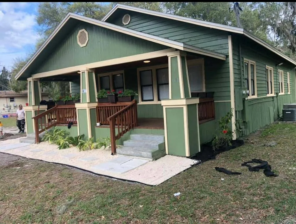1031 Neville Avenue — Photo 2