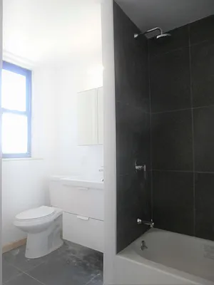 Rented by Bold New York | media 25