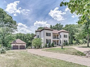 1134 Longview Dr, Hendersonville, TN 37075