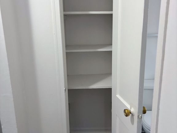 2nd image of 759 Valerie Ln