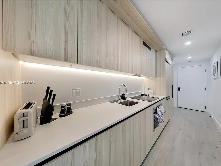 225 N Miami Ave #1510 — Photo 9