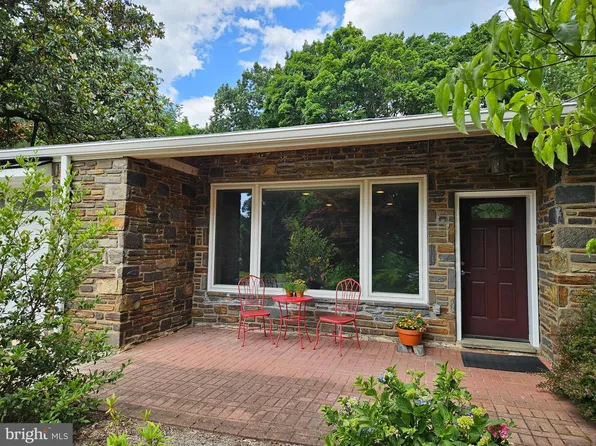 331 Crest Park Rd, Philadelphia, PA 19119