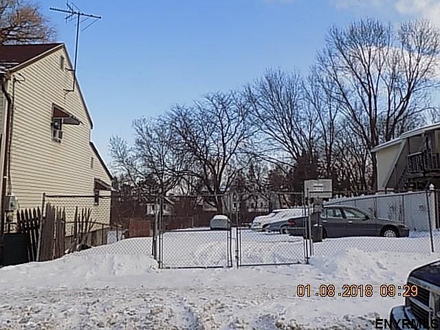 1st image of 211 Livingston Ave