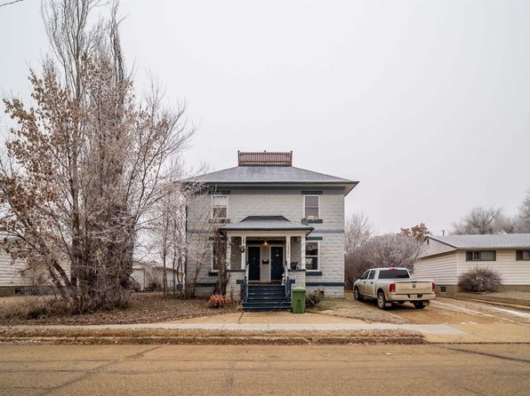 5306 47th St, Wetaskiwin, AB T9A 1E3