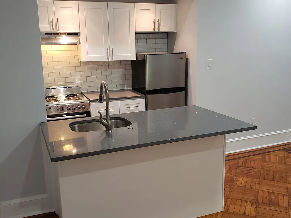 127 N 50th St #2