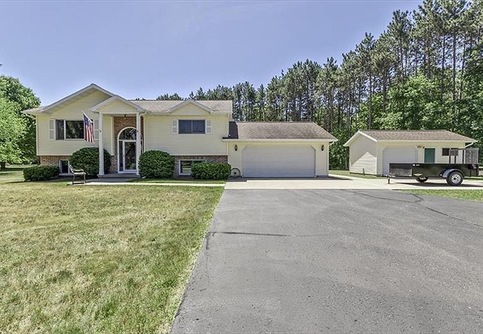 1st image of W2283 Woodridge Dr