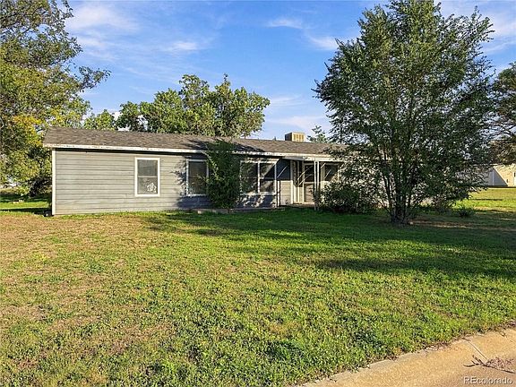 2nd image of 722 Pawnee Avenue
