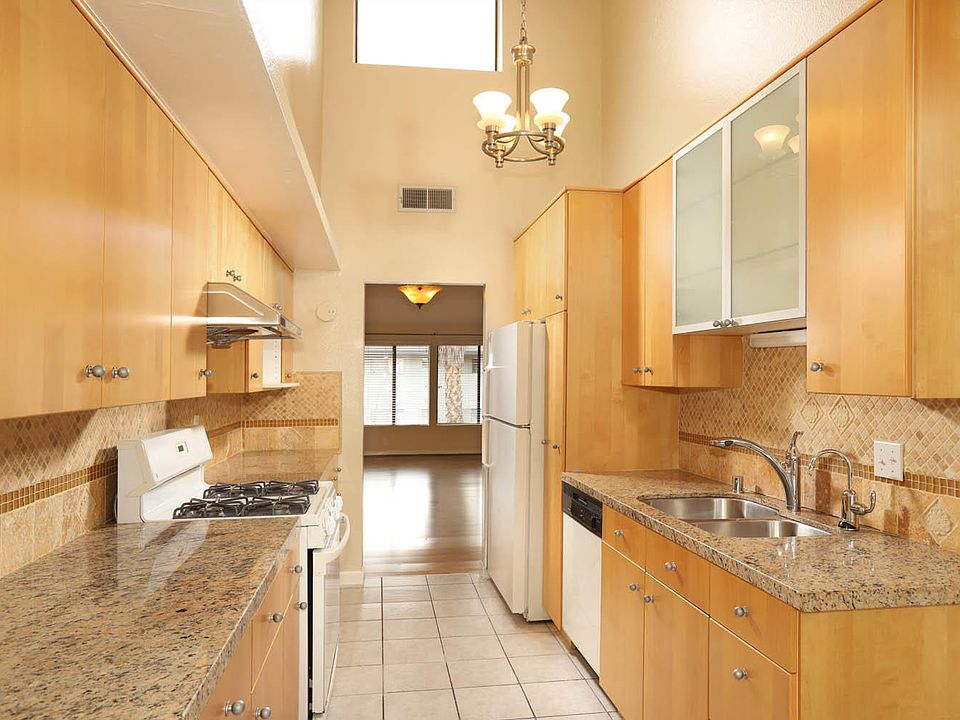 1st image of 1015 Arcadia Ave Unit 9