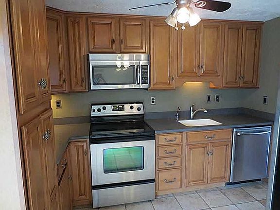 2nd image of 421 Anna Marie Dr