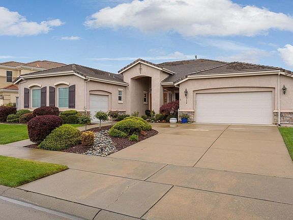 5th image of 312 Crescent Dr