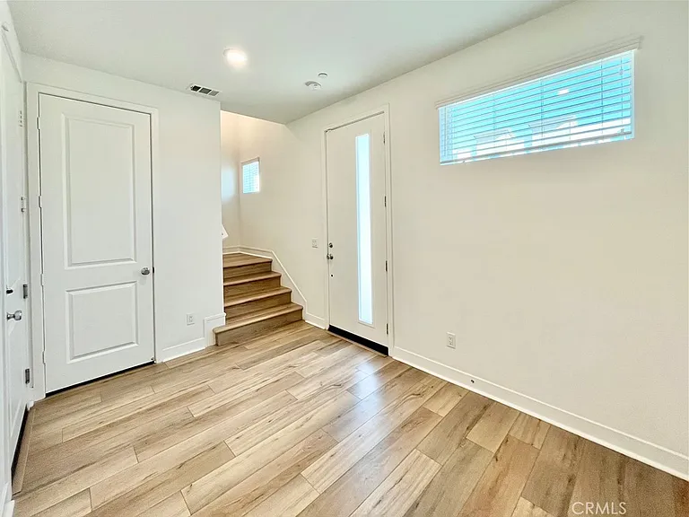 27054 Hummingbird Ln — Photo 4
