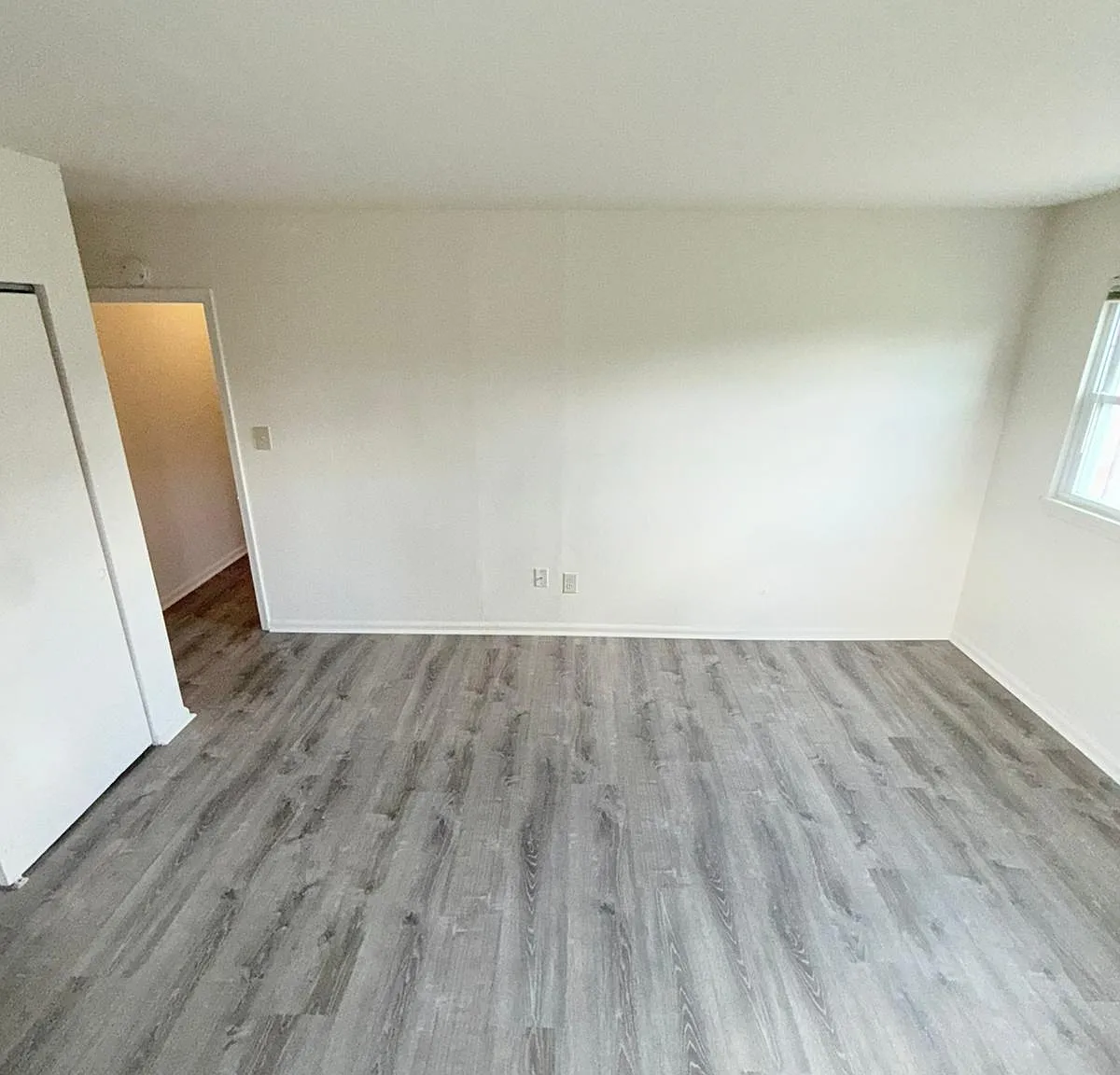 Malaga Villa Apartments — Photo 2