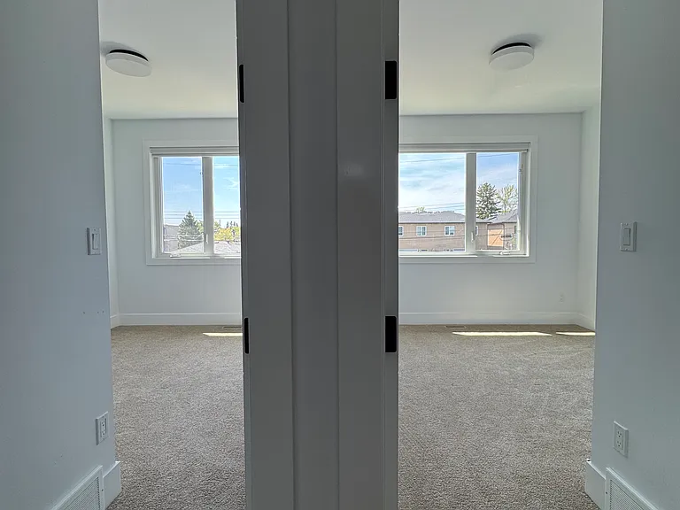 521 23rd Ave NE #521A — Photo 33