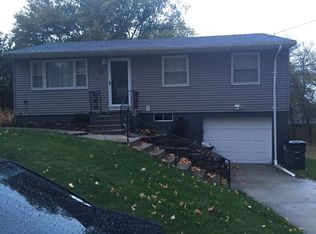 11 Terrace Dr, Treynor, IA 51575