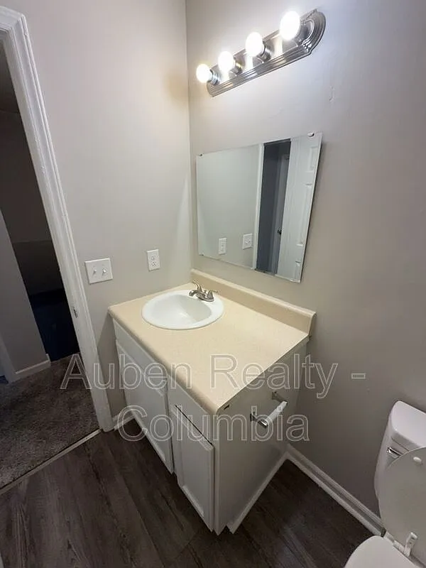 2 bed, 1.5 bath, 833 sqft, $1,150 — Photo 3