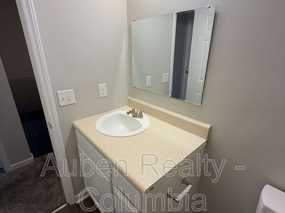 3rd image of 15 Londonderry Sq
