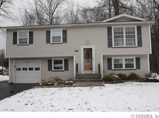 86 Mercury Dr, Rochester, NY 14624