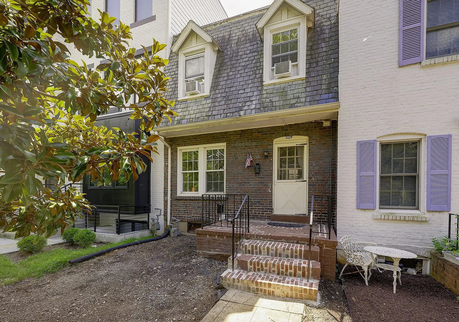 NW Rowhouse Near Georgetown University & Hospital Available Now — Photo 2