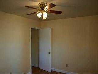 5th image of 813 Midway Ct