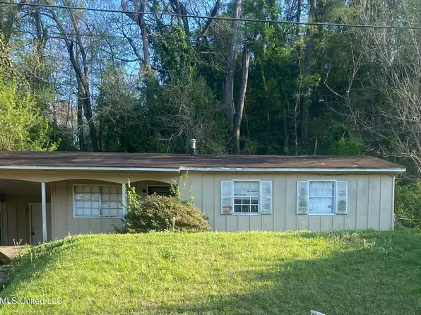 301 Meadowvale Dr, Vicksburg, MS 39183