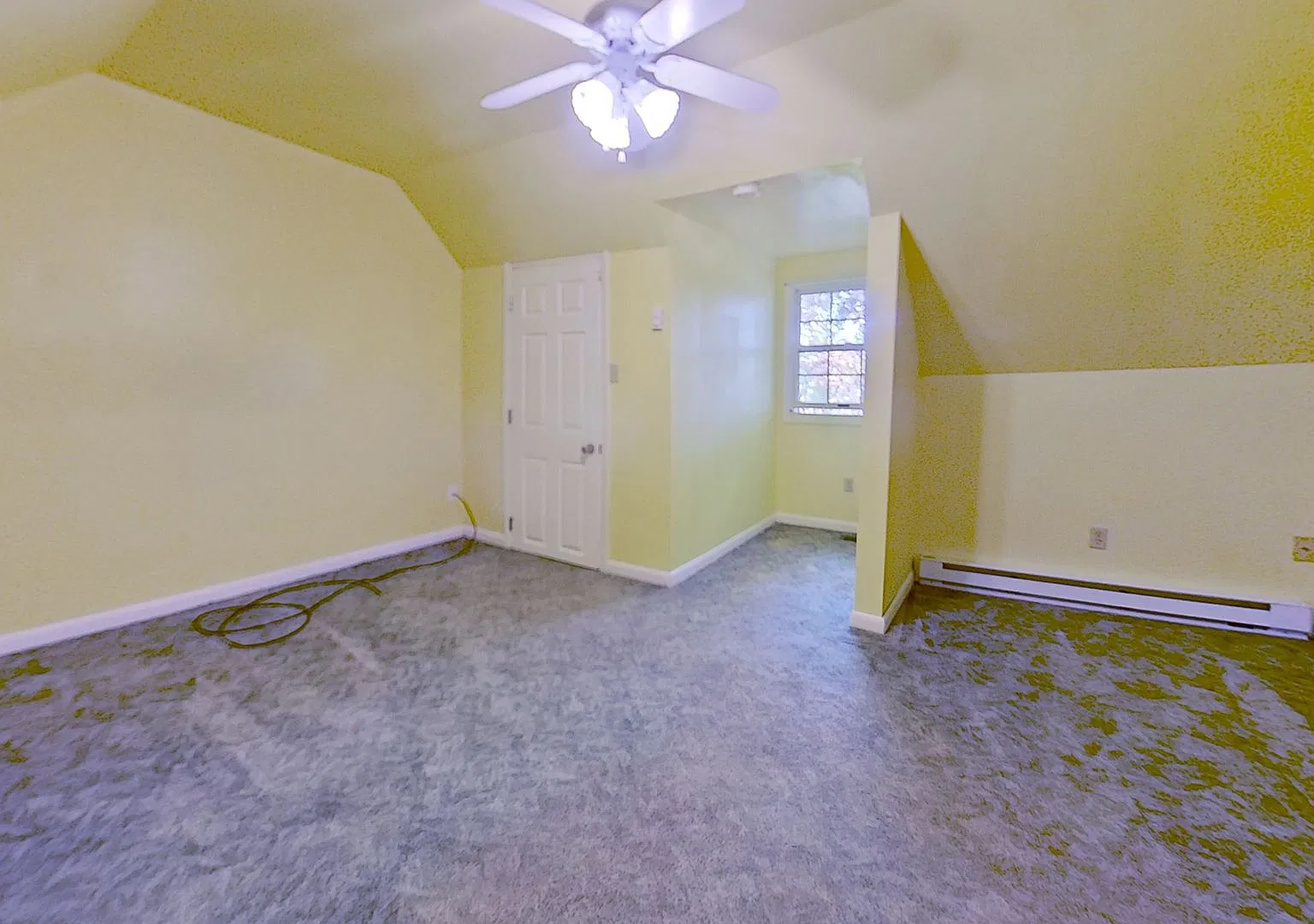 Large Multi-level in Felton — Photo 2