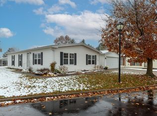 210 Saint Ives N, Lansing, MI 48906