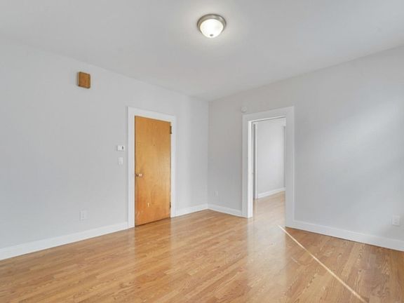 2nd image of 814 S 19th St #1R