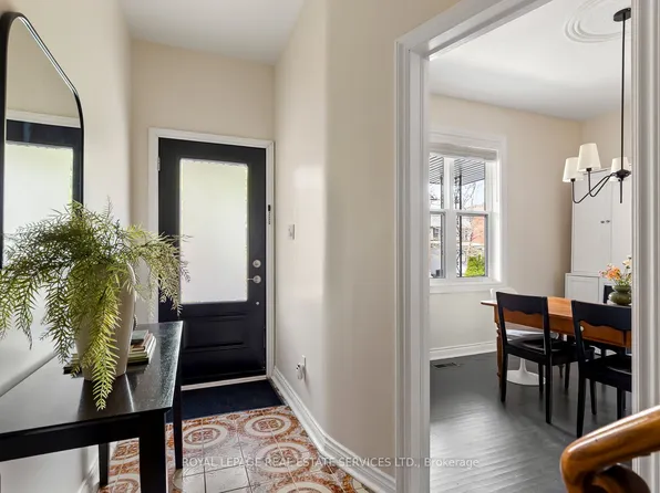 107 Westmoreland Ave, Toronto, ON M6H 2Z8
