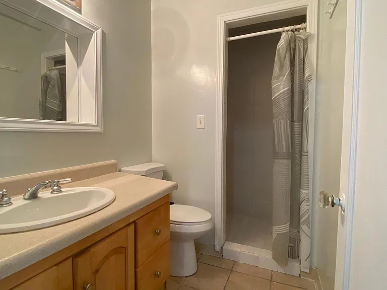 5229 17th Ave NE — Photo 8