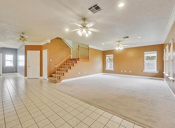 2nd image of 836 Huckleberry Ln