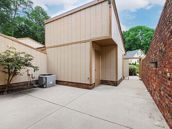5th image of 204 Tweed Cir