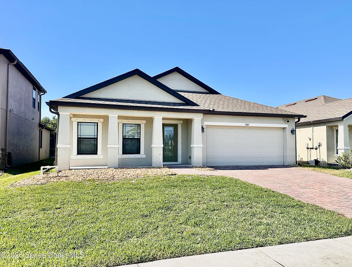 Building Photo - 1385 Fuji Dr