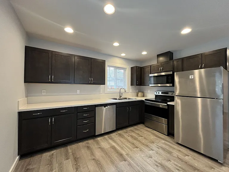 2822 NE Davis St #B — Photo 5