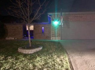 58 Holly Dr, Olathe, KS 66062