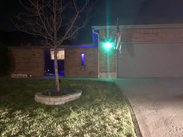 58 Holly Dr, Olathe, KS 66062