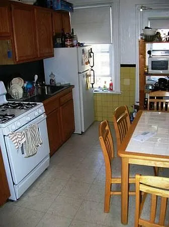 3 bed, 800 sqft, $3,145 — Photo 4