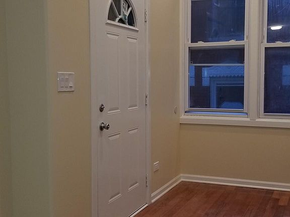 5th image of 1028 N Paulina St #2