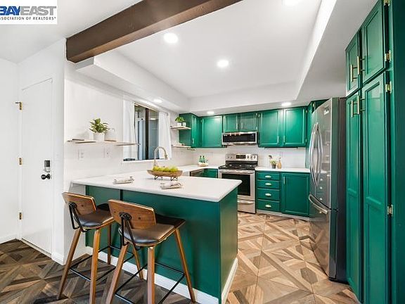 3rd image of 347 E T St