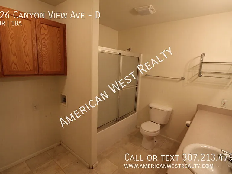 926 Canyon View Ave #D — Photo 6