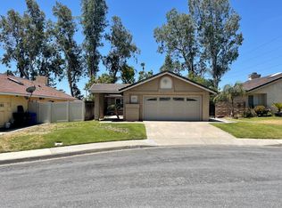 13461 Betsy Ross Ct, Fontana, CA 92336