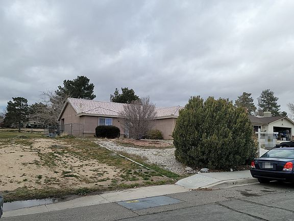 3rd image of 14208 La Paz Dr