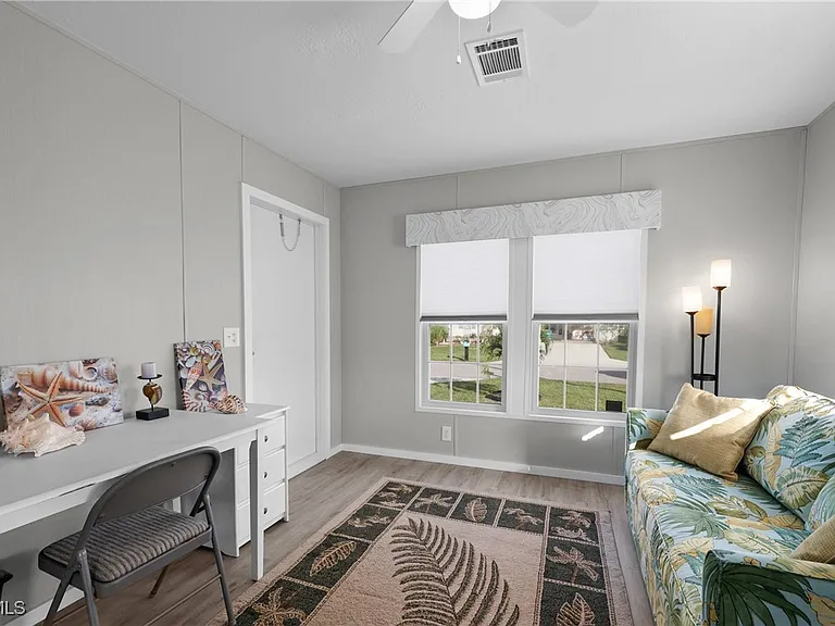 1747 Beverly Dr — Photo 13